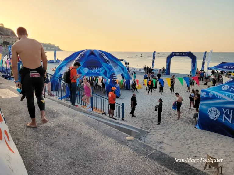 La 7e Promswin : Tout Nice nage